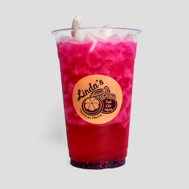 8. Dragon Coco Juice - Dừa Thanh Long.
